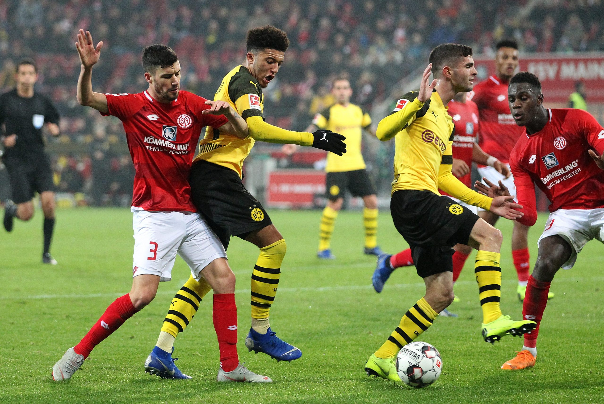 Christian Pulisic Is Very Good. It’s Just That Jadon Sancho Is Amazing.