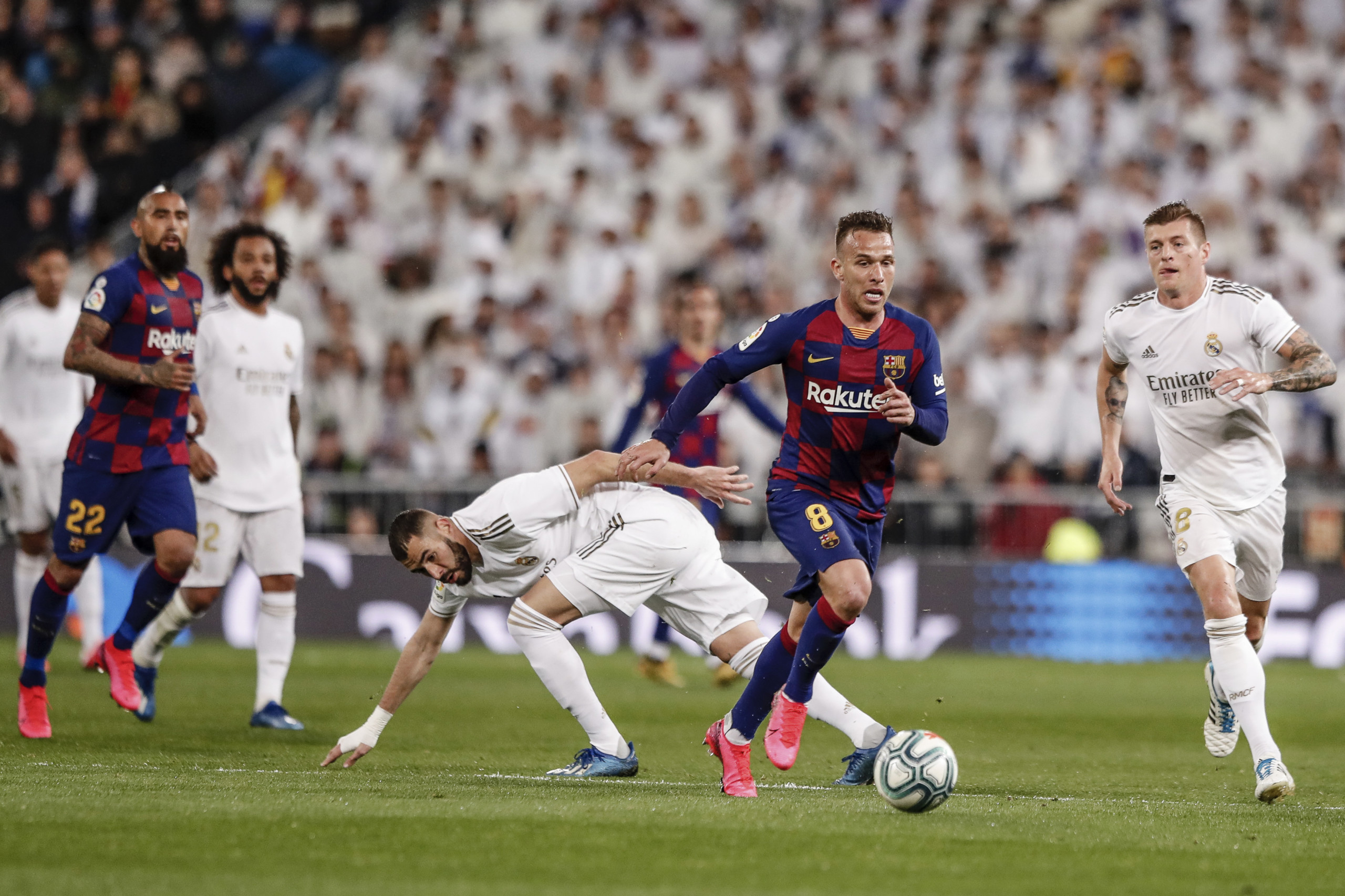 La Liga Roundup: Arthur Departs and Results Catch Up With Celades